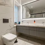 Hotel Get Royal &