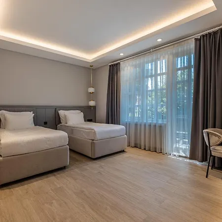 Get Royal & Hotel *