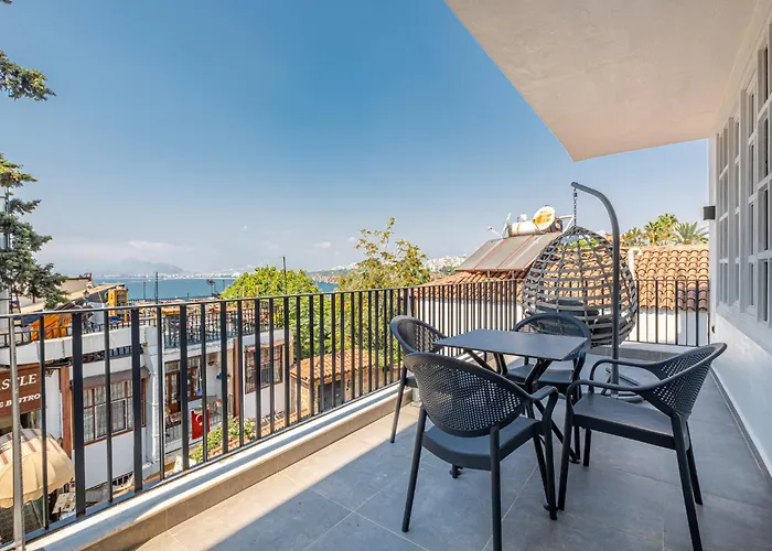 Get Royal Hotel&spa Hotel *